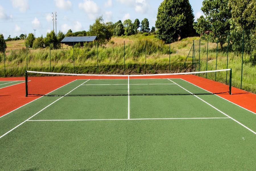 tennis court at Bodmin Holiday Park