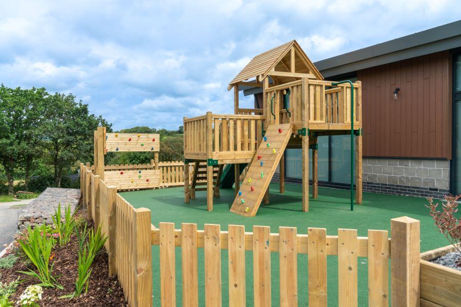 outdoor play area at Hedley Wood Holiday Park