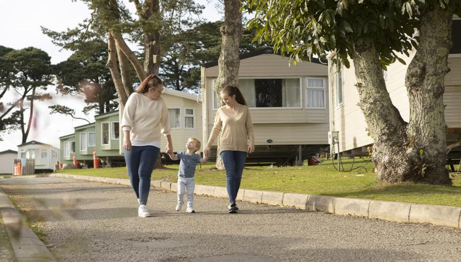 static caravans for family holidays in cornwall