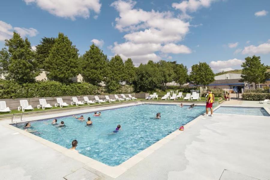 outdoor swimming pool at Seaview Holiday Park Weymouth