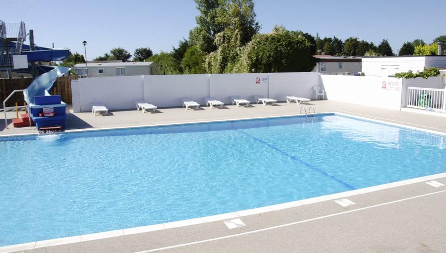 outdoor swimming pool at Breydon Water Holiday Park