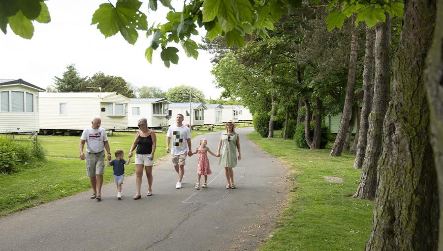 walking around the northumberland holiday park