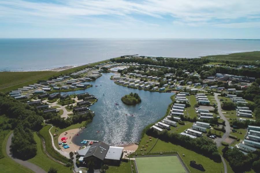 caravan holidays by the lake at Lakeland Holiday Park