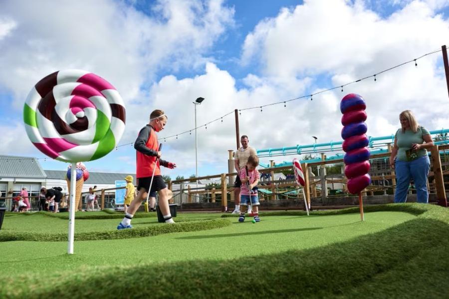 crazy golf at Lakeland Holiday Park