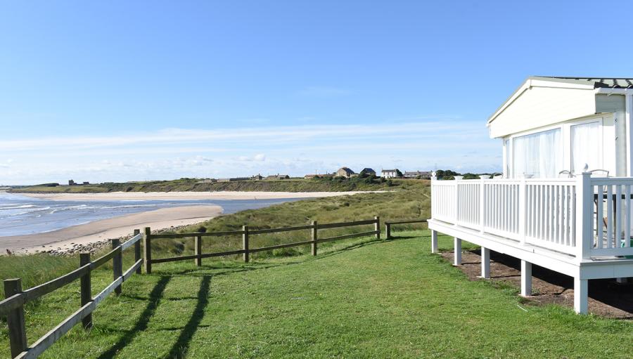 luxury lodges by the beach in Northumberland