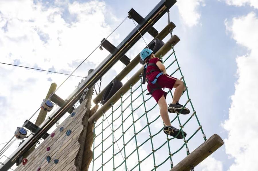 the climbing ropes adventure course at Seashore Holiday Park