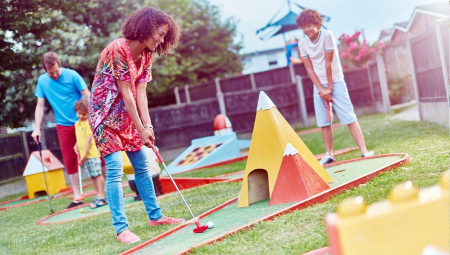 crazy golf on holiday at Summerfields Holiday Park